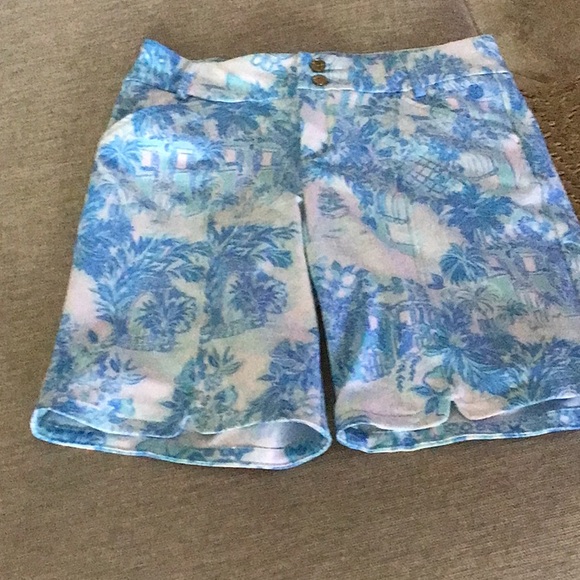 Lilly Pulitzer shorts - Picture 1 of 3